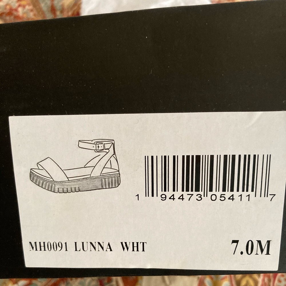 Brand new MIA sandals